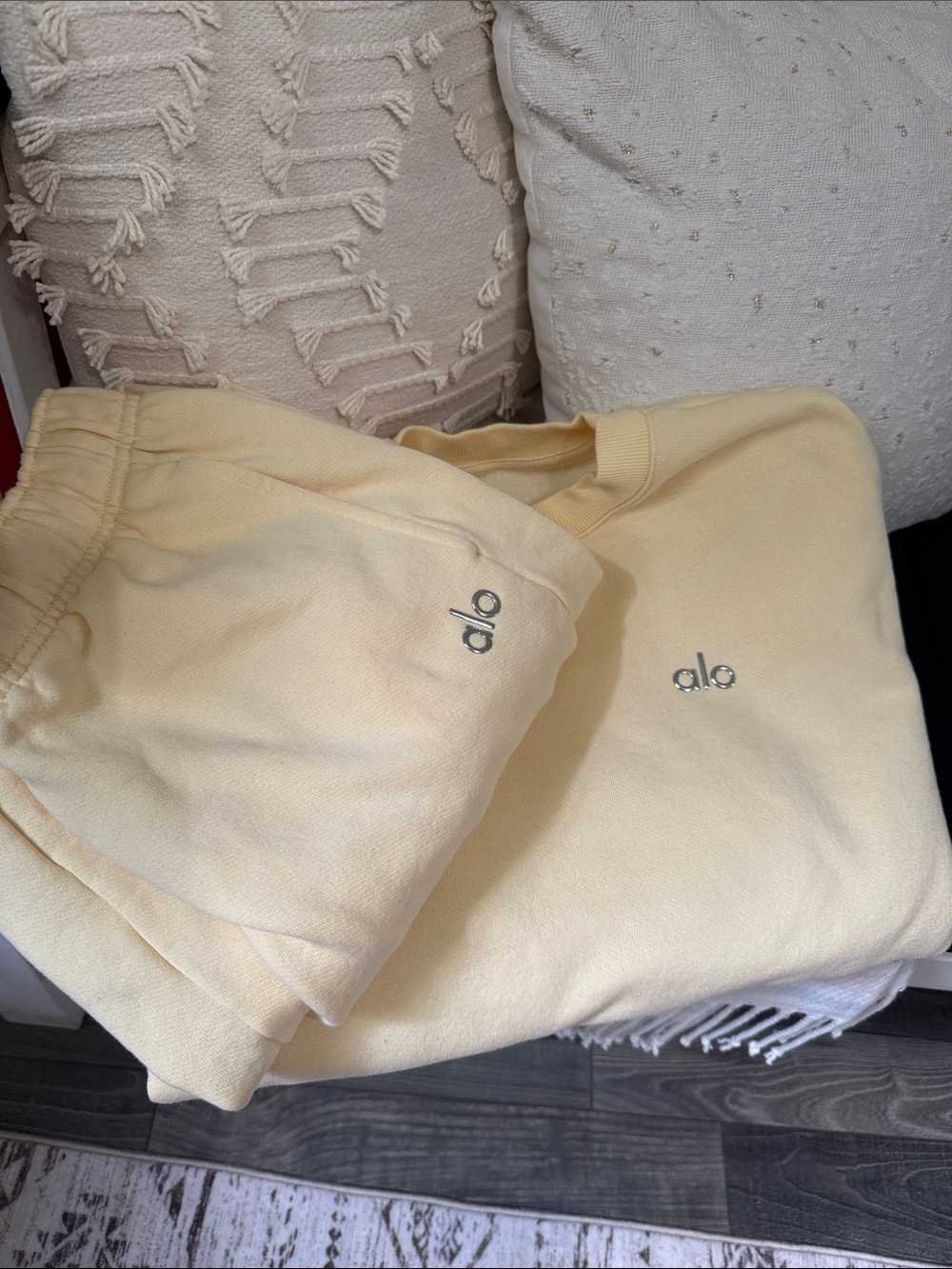 ALO Accolade sweat set - Picture 5 of 7